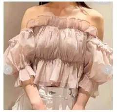 SNIDEL sustainable ボリュームギャザーフリルトップス ボリュームギャザーフリルオフショルブラウス | スナイデル