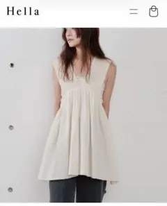 Hella ヘラ　cotton crepe gather top Ivoryのサムネイル