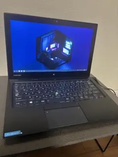 TOSHIBA dynabook R82B M5-6Y54 256GB SSDのサムネイル