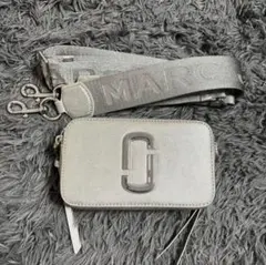 Marc Jacobs シルバーショルダーバッグ