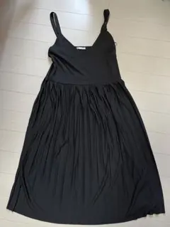 ZARA シンプルワンピース　黒　美品