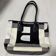 BALLY　バリー　トートバッグ グラフィック　アイボリー　ブラックのサムネイル