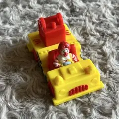 希少　ドナルド・マクドナルド フィギュア ミニカー　車　1995 レア