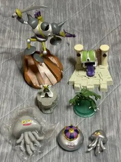 ドラゴンクエスト 立体モンスター図鑑フィギュア ボトルキャップ 立体キーホルダー