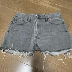 レディース デニムショートパンツ グレー カットオフのサムネイル