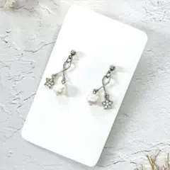 ピアス　イヤリング　星とバロック淡水パールのスパイラル　ハンドメイド