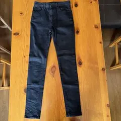 GU ブラックデニムスキニー