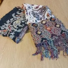 花柄と幾何学模様のストール