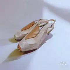 リズラフィーネ　23cm EE ベージュ オープントゥサンダル 中ヒール
