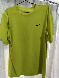 NIKE DRI-FIT Tシャツ
