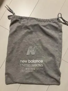 new balance グレー巾着袋