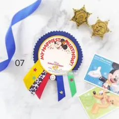 07》ディズニー誕生日に！バースデーシール用バッジ　濃青6本リボン　ロゼット