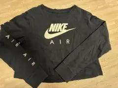 Nike ブラック クロップド長袖Tシャツ