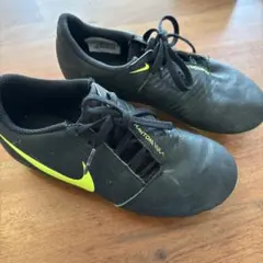 【キッズ】Nike サッカーシューズ ブラック/イエロー