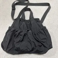 ショルダーバック　サコッシュ　GU 黒