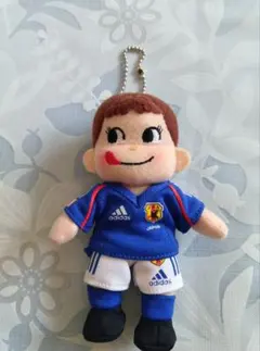 ペコちゃん サッカー日本代表 ぬいぐるみキーホルダーのサムネイル
