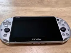 希少 PSVita シルバー PCH-2000 本体 16GBメモリーカード付属