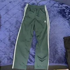 adidas トラックパンツ