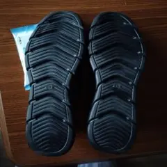 Skechers ブラック スリッポン