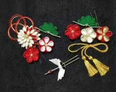 #149 つまみ細工髪飾り【紅白、松、梅、鶴】成人式、卒業式、婚礼、白無垢