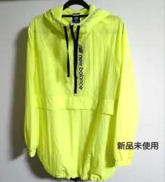 ニューバランス　ウインドブレーカー