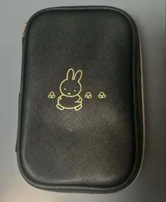 ミッフィー スマホスタンドにもなるマルチポーチ