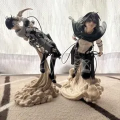 一番くじ　進撃の巨人　B賞リヴァイ　C賞ハンジ