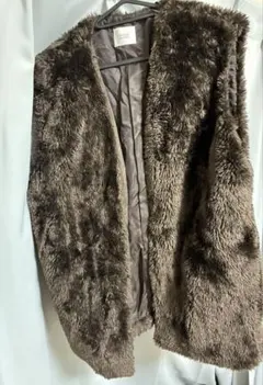 LOWRYS FARM ブラウンファーベスト