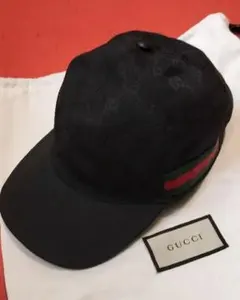 GUCCI ブラック GGパターン キャップ