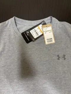 UNDER ARMOUR Tシャツ グレー 新品　(1着)のサムネイル