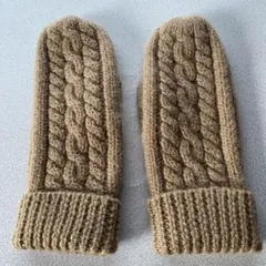 美品　ケーブル編み ミトン ベージュ