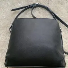 ブラック ショルダーバッグ シンプルデザイン