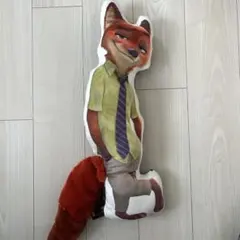 FuRyu ズートピア Nick Wilde しっぽ付き　ダイカットクッション②