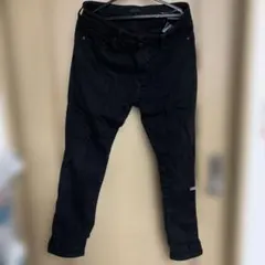 UNIQLO JEANS ブラックパンツ　32のサムネイル