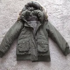 オリーブグリーン 中綿ジャケット女の子140サイズ