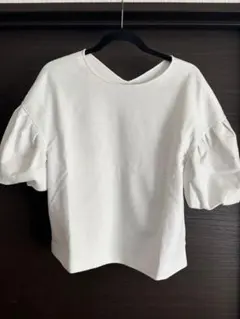ホワイト Vネック パフスリーブ シャツ M