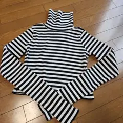 NICE CLAUPストライプ タートルネック