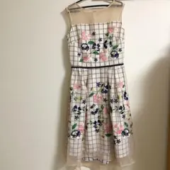 フラワー刺繍オーガンジーワンピース
