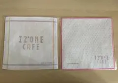 【IZ*ONE】IZ*ONEカフェ限定・ハンカチ（2枚セット）のサムネイル