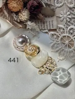 441 ヘアクリップ　ハンドメイド　ヘアアクセサリー　パール　ゆらゆら　キラキラ