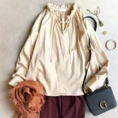 美品▲BALLSEY//ハイカウントサテン フリルネックブラウス▲ベージュ