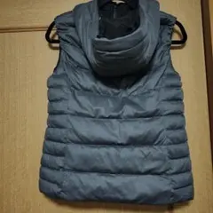 プラステ　フード付きリバーシブルダウンベスト