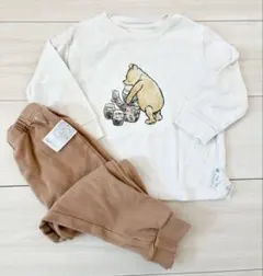 ユニクロ　パジャマ　長袖　プーさん　クラシックプー　　ディズニー　90