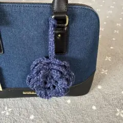 ハンドメイド ニットフラワーチャーム ネイビー系