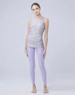 イージーヨガ　タンクトップ　新品