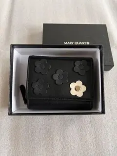 MARY QUANT 三つ折り財布 デイジーモチーフ ブラックのサムネイル