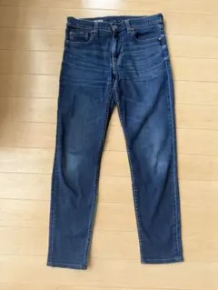 ユニクロ　テーパードデニム