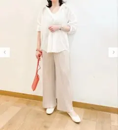 UNIQLO プリーツストレートパンツ（丈標準62.5～64.5cm）ナチュラル