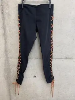 zumba xs カラフル編みひもの黒レギンス