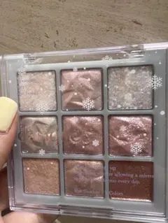 Dasique Holiday Snow Ball アイシャドウパレット